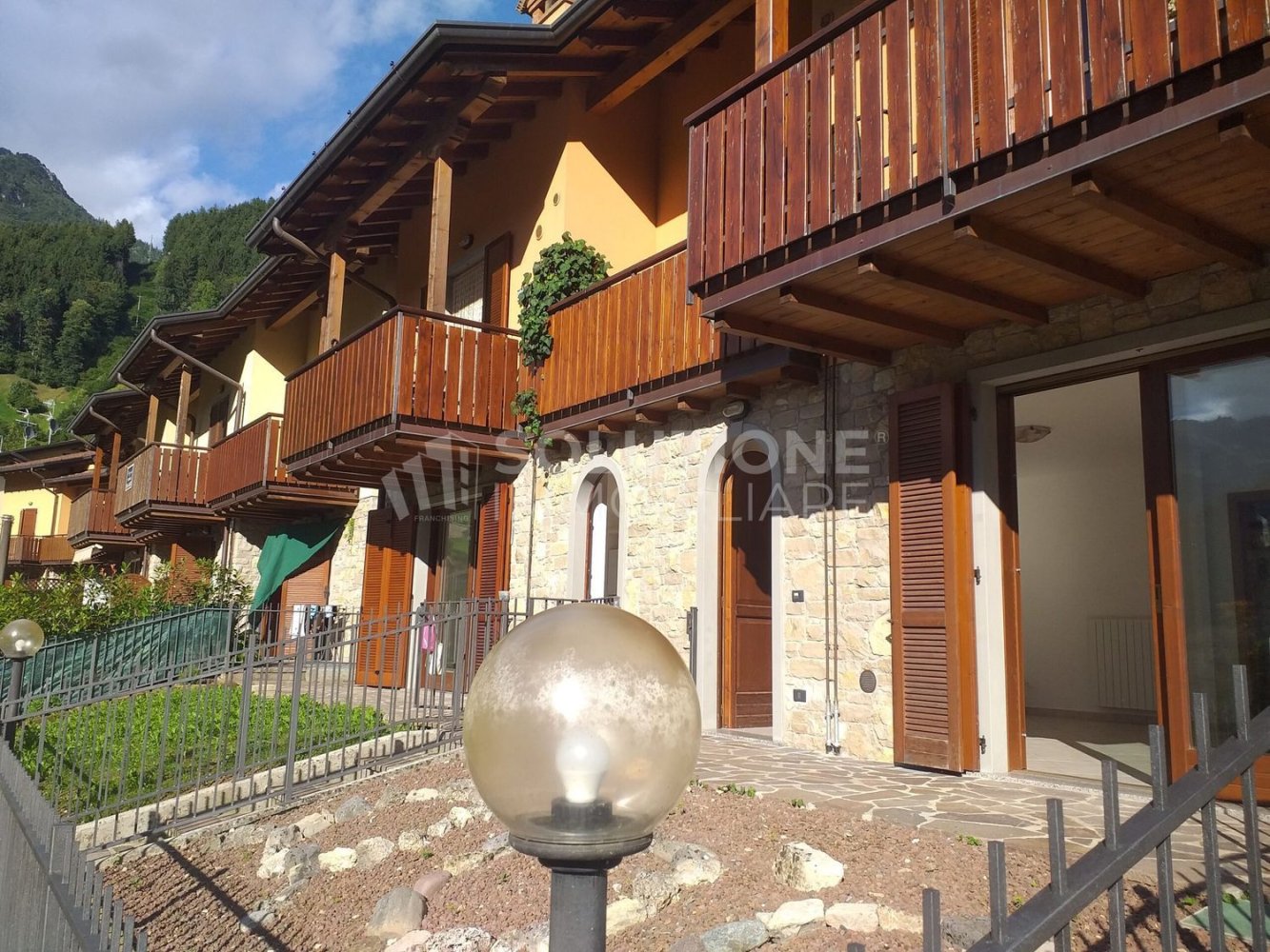 Apartamento de 3 dormitorios en Ardesio, Italy No. 373188