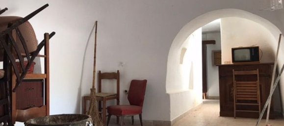 Дом с 3 комнатами в Челье Мессапика, Италия № 164631 16