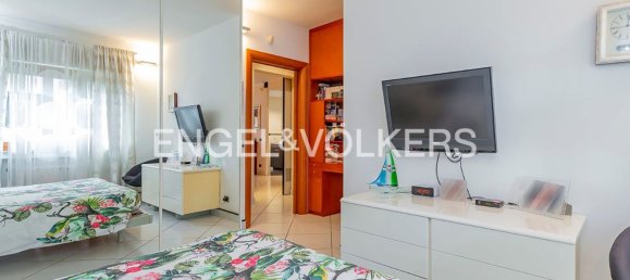 3 rooms Apartment in Rome, Italy No. 105543 13