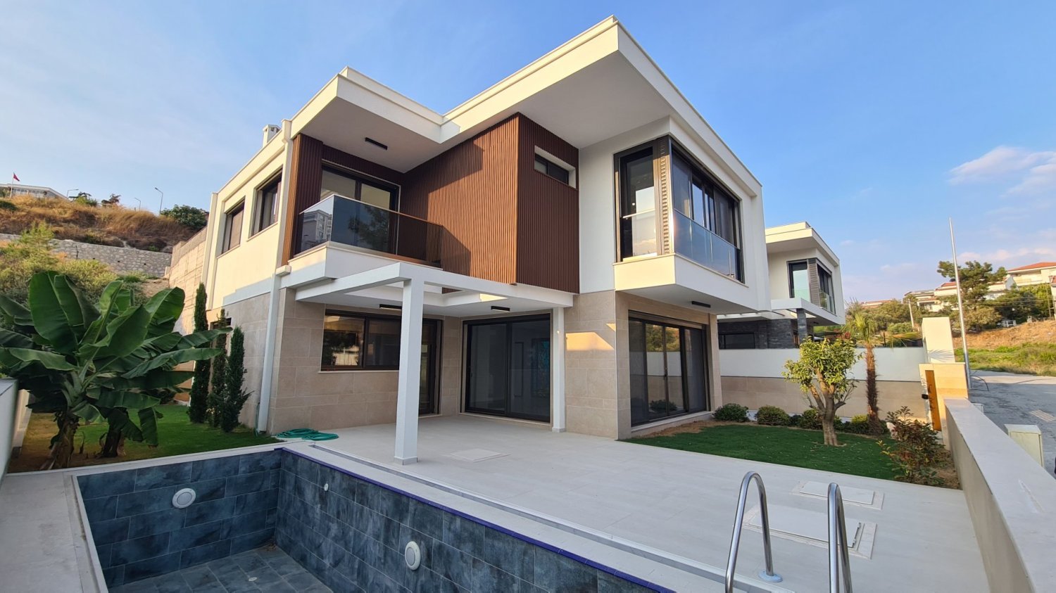 Villa 4+1 in Kusadasi, Turkey No. 16787