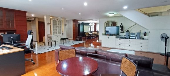 4 bedrooms Condo in Bangkok, Thailand No. 11284 2