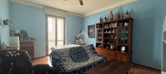 6 rooms Villa in Vercelli, Italy No. 127959 11