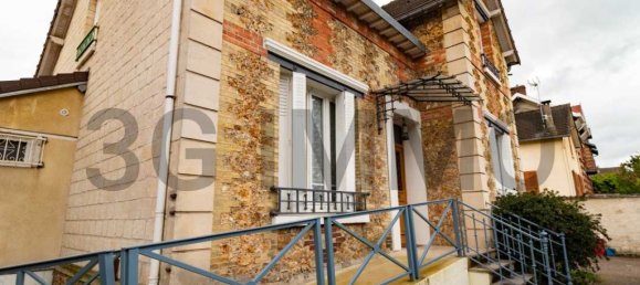 5 bedrooms House in Champagne-sur-Oise, France No. 190589 4