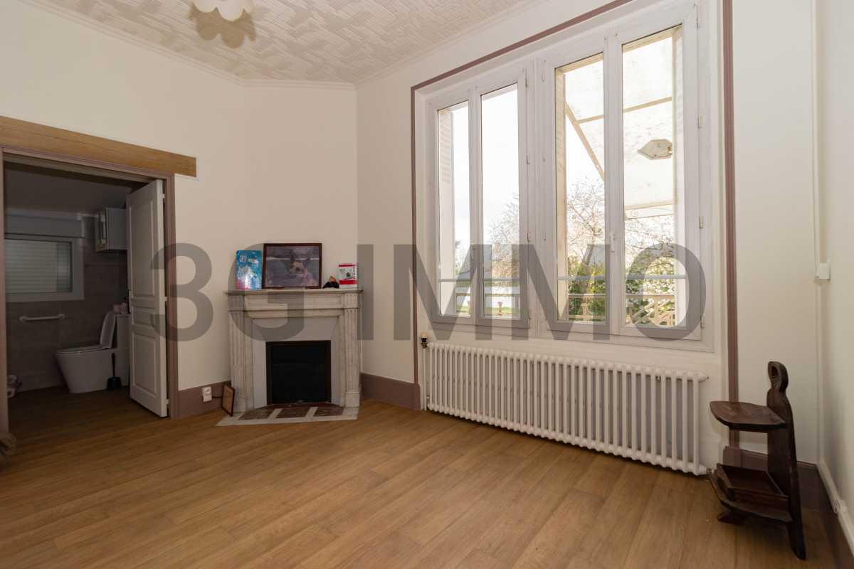 5 bedrooms House in Champagne-sur-Oise, France No. 190589