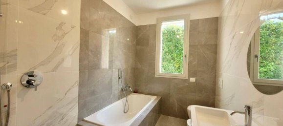 3 bedrooms Apartment in Seriate, Italy No. 360479 13