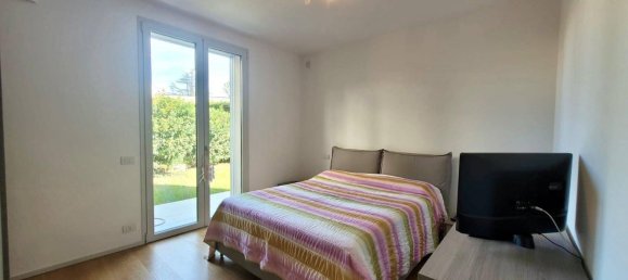3 bedrooms Apartment in Seriate, Italy No. 360479 8
