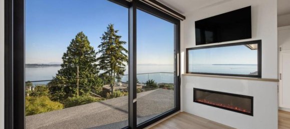 4 bedrooms House in British Columbia, Canada No. 223 5