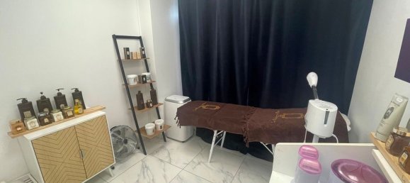 Gewerbliche Immobilie in Persan, France 86m², Nr. 162125 5