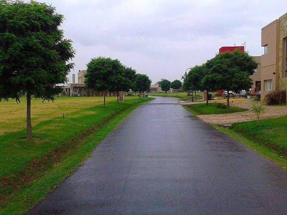  Land in Escobar, Argentina No. 46631