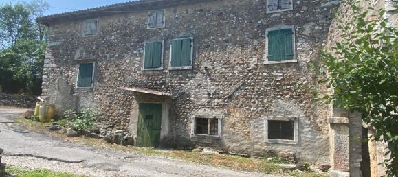 9 rooms House in Caprino Veronese, Italy No. 232717 9