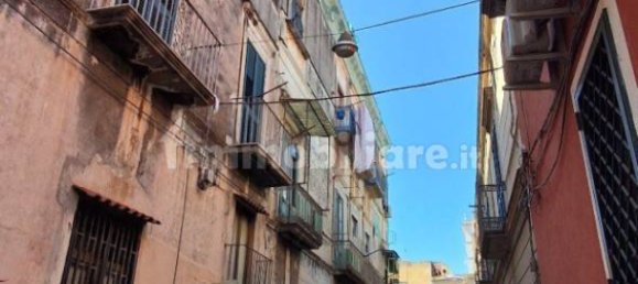 2 bedrooms Apartment in Torre Annunziata, Italy No. 357708 2