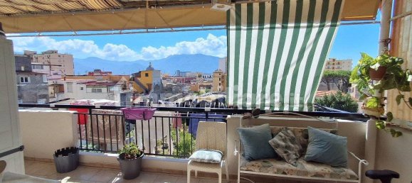 2 bedrooms Apartment in Torre Annunziata, Italy No. 357708 3