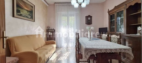 3 Schlafzimmer Wohnung in Modena, Italy, Nr. 323371 3