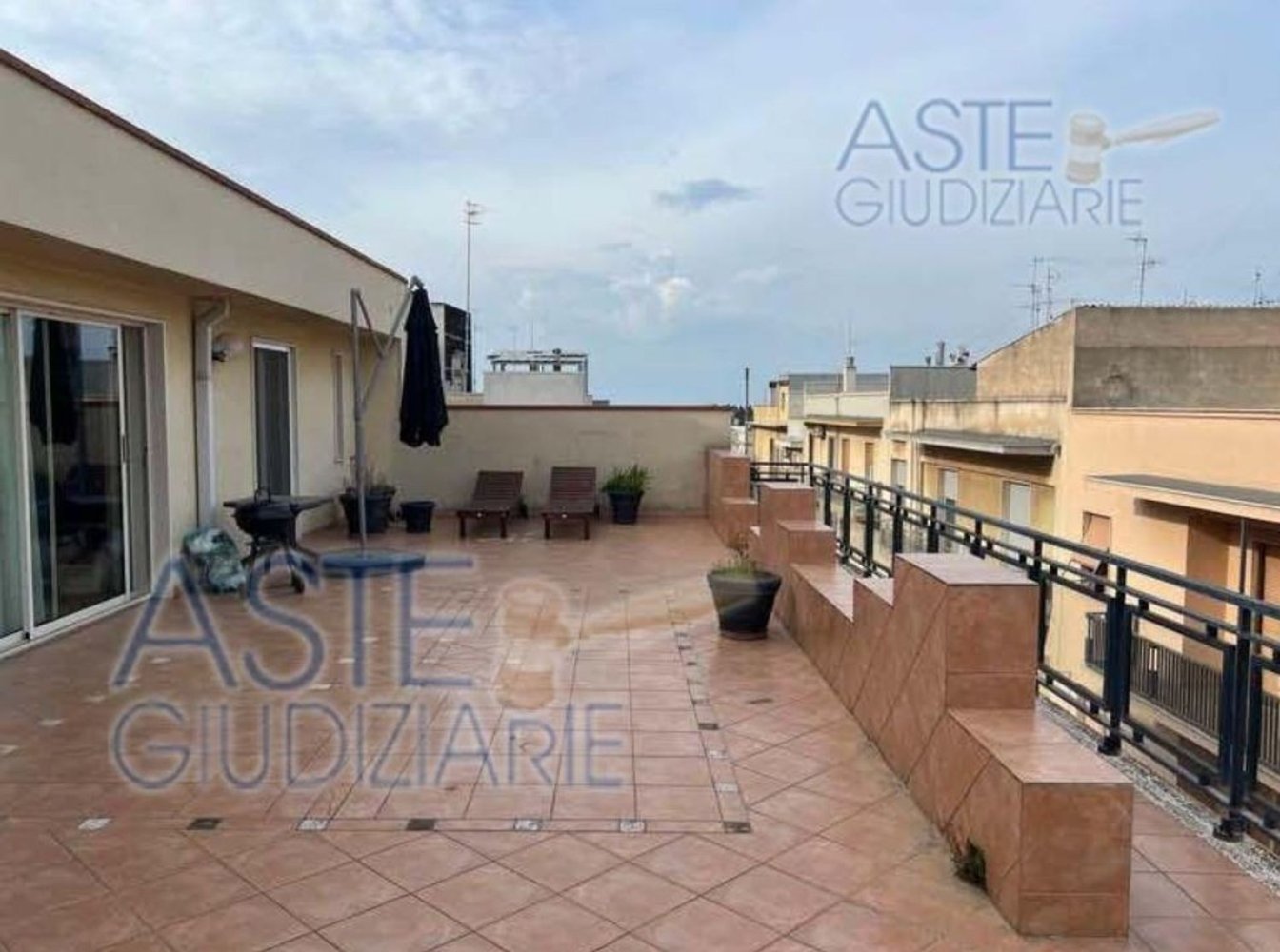 9 rooms Apartment in Conversano, Italy No. 147335