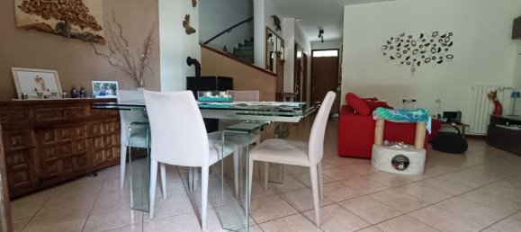 4 bedrooms Villa in Cadorago, Italy No. 362309 2