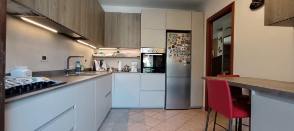 4 bedrooms Villa in Cadorago, Italy No. 362309 6