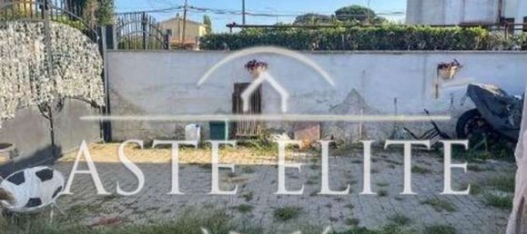 4 rooms House in Ardea, Italy No. 13079 3