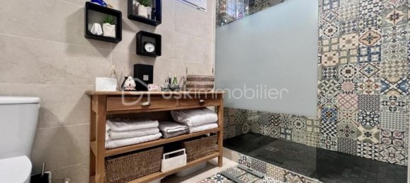 5 bedrooms House in Gagny, France No. 175635 33