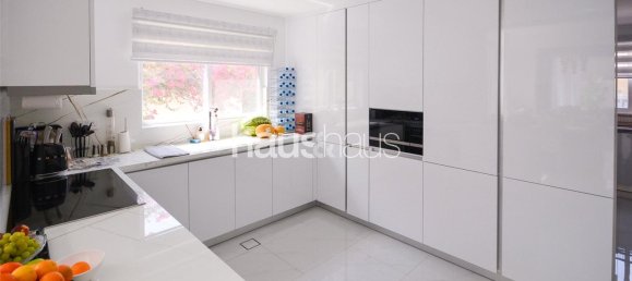 5 bedrooms Villa in Meadows, UAE No. 98613 6