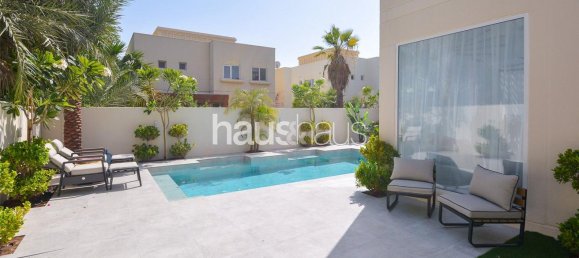 5 bedrooms Villa in Meadows, UAE No. 98613 29