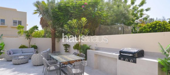 5 bedrooms Villa in Meadows, UAE No. 98613 3