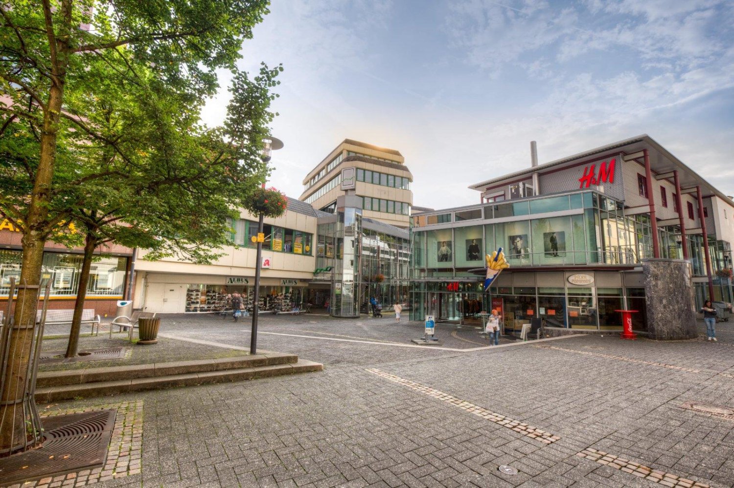 Gewerbliche Immobilie in Oberbergischer, Germany 680m², Nr. 210979