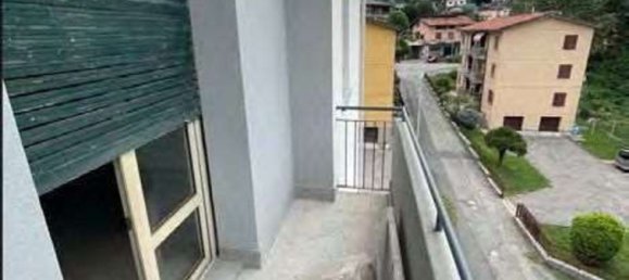 Apartamento de 2 habitaciónes en Como, Italy No. 6832 7