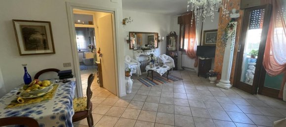 3 rooms Apartment in Cadoneghe, Italy No. 29946 10