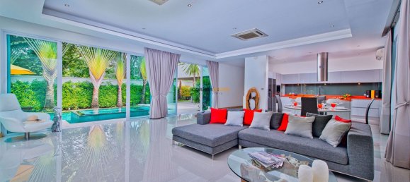 220m² Cafe / restaurant in Pattaya, Thailand No. 1843 9