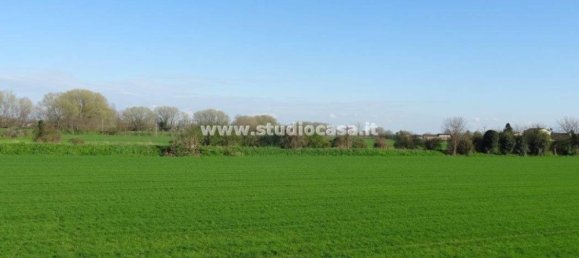 Studio in Cremona, Italy, Nr. 192177 17