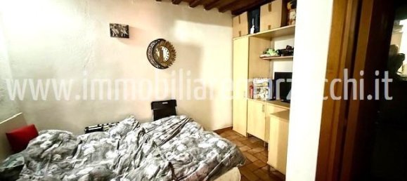 Studio in Siena, Italy No. 38021 3