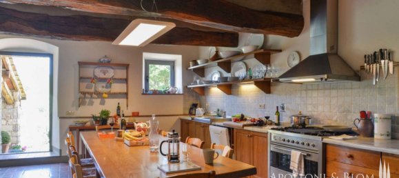 10 chambres Terrain à Radda in Chianti, Italy No. 56409 14