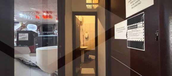 2-Zimmer Gewerbliche Immobilie in Pomigliano d'Arco, Italy, Nr. 22037 13