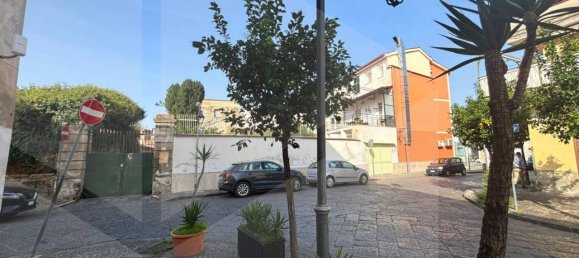 2-Zimmer Gewerbliche Immobilie in Pomigliano d'Arco, Italy, Nr. 22037 8