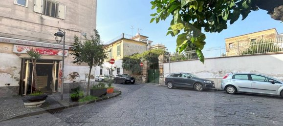 2-Zimmer Gewerbliche Immobilie in Pomigliano d'Arco, Italy, Nr. 22037 7