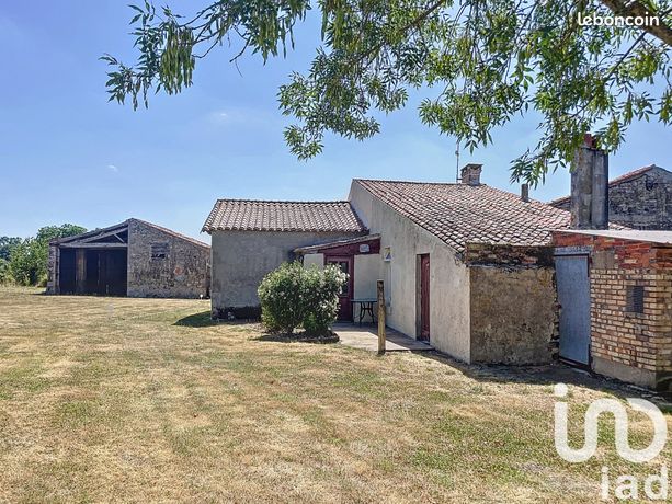 3 bedrooms House in Deux-Sevres, France No. 314503