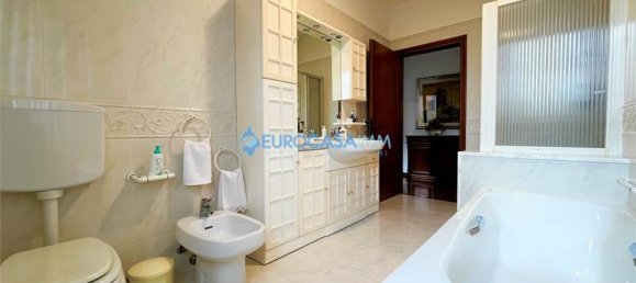 5 Schlafzimmer Villa in Novi di Modena, Italy, Nr. 59558 21