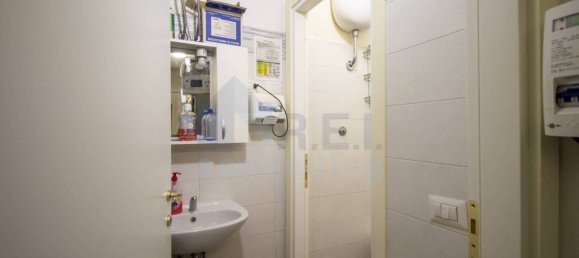 2-Zimmer Gewerbliche Immobilie in Rome, Italy, Nr. 50097 11