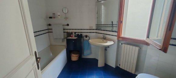 5 bedrooms Apartment in Prato, Italy No. 342039 14