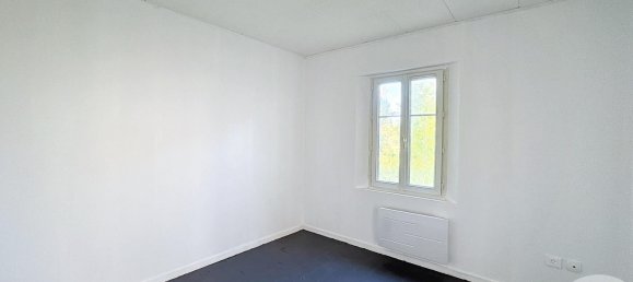 2 bedrooms House in Souesmes, France No. 63031 8