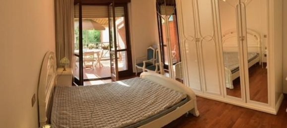 Квартира с 2 комнатами в Фучеккьо, Италия № 39152 2