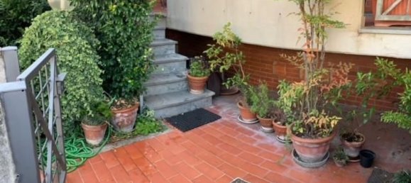 Квартира с 2 комнатами в Фучеккьо, Италия № 39152 6