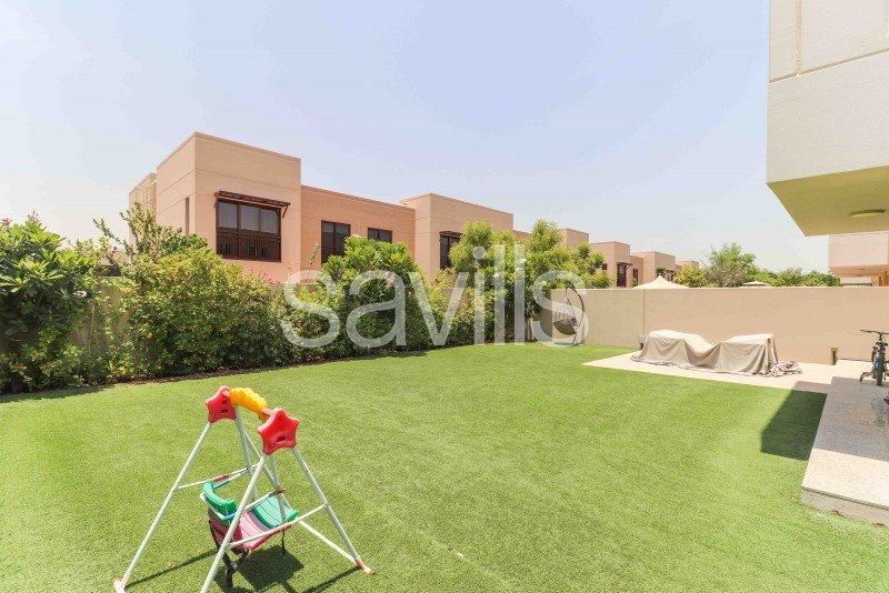 3 bedrooms Townhouse in Muwaileh, UAE No. 13382