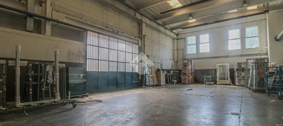 1700m² Warehouse in Chiari, Italy No. 359661 9