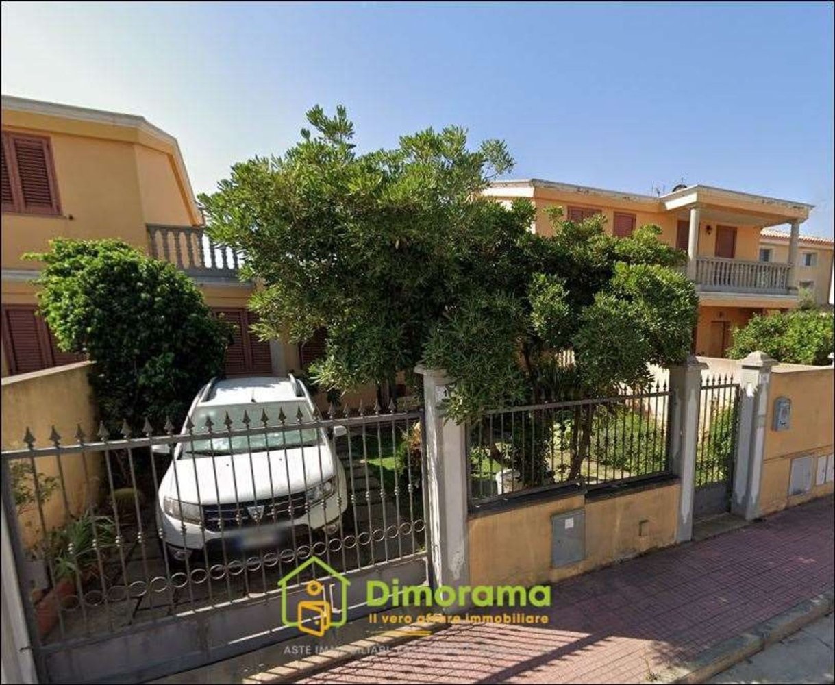 Квартира с 5 комнатами в Маракалагонис, Италия № 27450