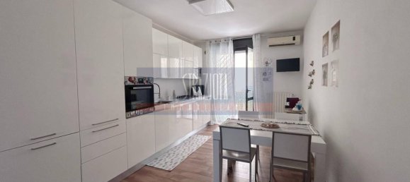 Apartamento de 2 dormitorios en Bari, Italy No. 284553 10