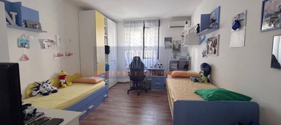 Apartamento de 2 dormitorios en Bari, Italy No. 284553 18