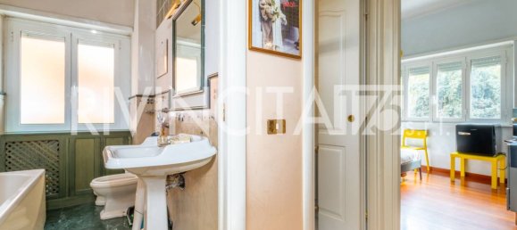 2 bedrooms Apartment in Rome, Italy No. 336618 24