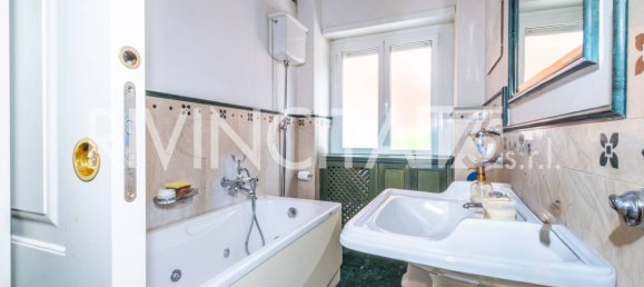 2 bedrooms Apartment in Rome, Italy No. 336618 23