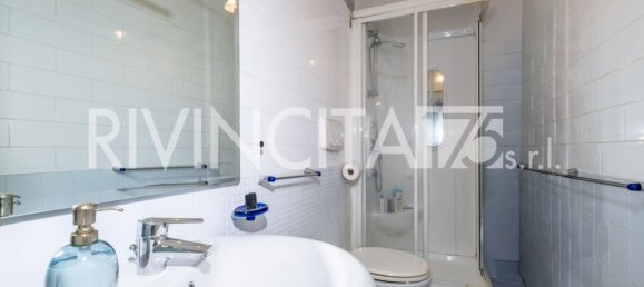 2 bedrooms Apartment in Rome, Italy No. 336618 22